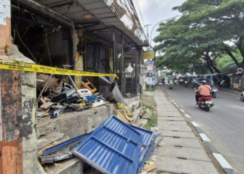 Ledakan Dahsyat di Bawah Flyover Cimindi, Ruko Hancur dan Dua Penghuni Terluka