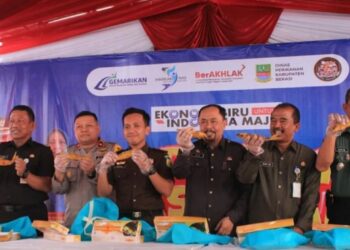 Makan Ikan Serentak Digelar di 23 Kecamatan Kabupaten Bekasi untuk Tingkatkan Konsumsi Perikanan