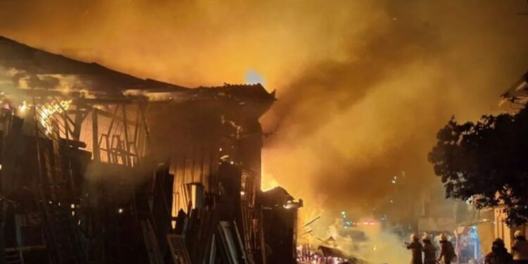 Rumah dan Gudang di Koja Terbakar, Kerugian Capai Rp877 Juta