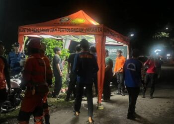 Pencarian Balita yang Hanyut di Sungai Ciliwung Bogor Terus Dilakukan