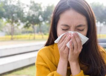 Penyebab dan Cara Mengatasi Bersin Terus-Menerus