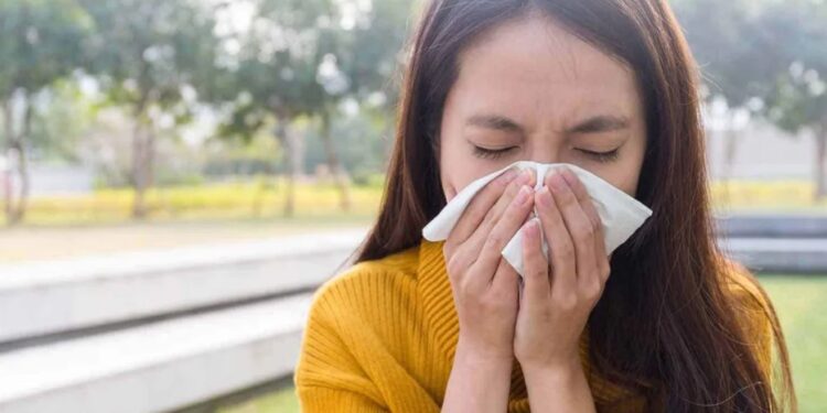 Penyebab dan Cara Mengatasi Bersin Terus-Menerus