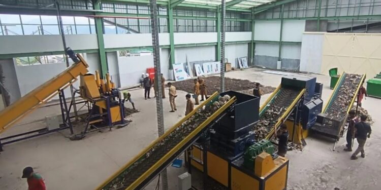 Pemkab Cianjur Terima TPST di TPAS Mekarsari dari Pemerintah Pusat