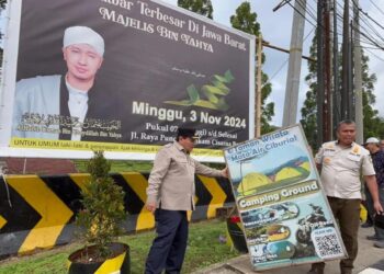 Pj Bupati Bogor Bersihkan Sampah Visual dari Hambalang hingga Puncak
