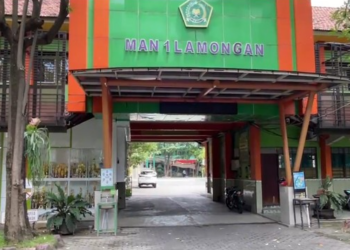 Guru MAN 1 Lamongan Minta Maaf Usai Gebrak Meja Saat Bahas SNBP