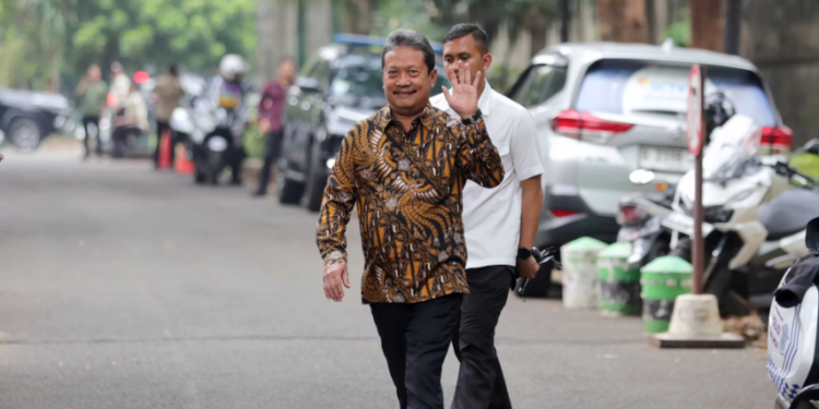 Menteri KP Bergurau Saat Ditanya Kasus Pagar Laut, Publik Pertanyakan Keseriusan Pemerintah