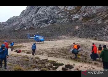 Pendakian Carstensz: Petualangan Menegangkan Fiersa Besari