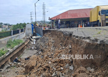 Fenomena Amblasan Misterius di Pasar Curug Agung