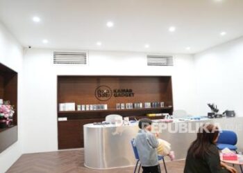 Kafe Kopi & Pusat Belanja iPhone di Jantung Sumedang