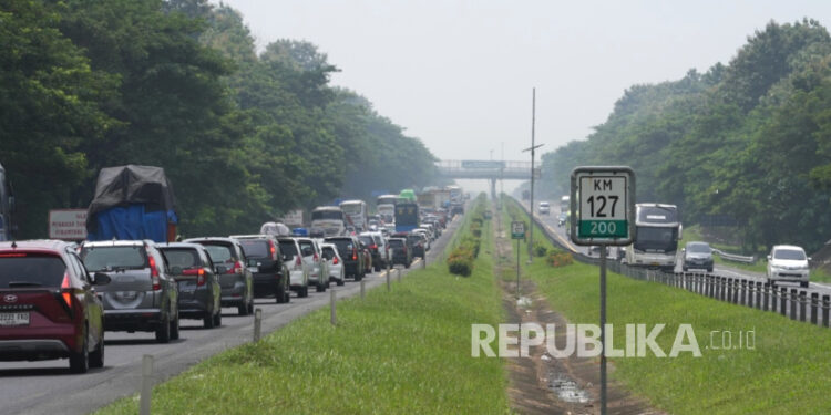 "Optimisme dan Peringatan Penting Arus Mudik Lebaran 2023"