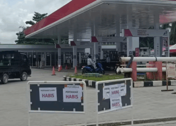 Kelangkaan Pertamax Landa Balikpapan, Antrean Kendaraan Mengular di SPBU