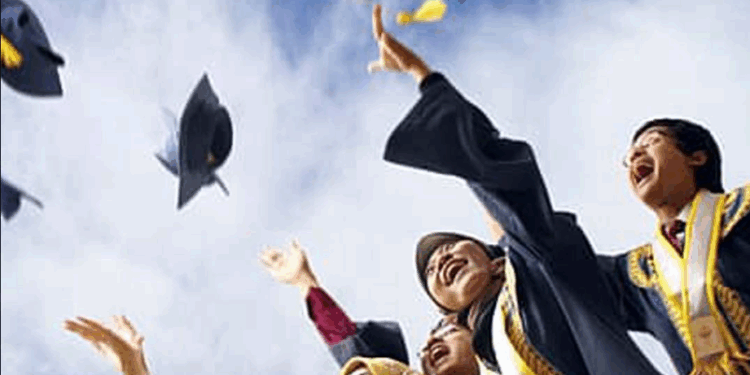 Menyambut Momen Penting dengan Seragam dan Toga Berkualitas: Solusi Konveksi yang Tepat di Tangerang