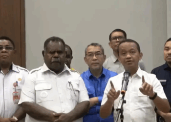 Menteri ESDM Bahlil Tinjau Tambang Nikel di Raja Ampat, Warga dan Aktivis Protes Dampak Lingkungan