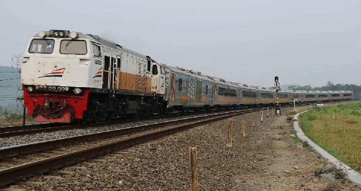 Penumpang KA Sancaka Terluka Akibat Lemparan Batu, KAI Kecam Aksi Vandalisme