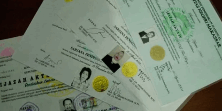 Tersandung Dugaan Ijazah Palsu, Wali Kota di Jepang Mundur dari Jabatan