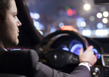 Layanan Premium dari Rentcarwithprivatedriver.com untuk Liburan dan Bisnis